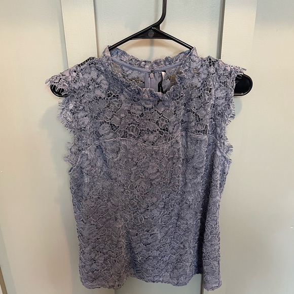 White House Black Market Tops - Lace Sleeveless Top shirt blouse White House black market WHBM women’s small S